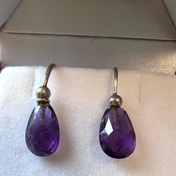 Elegant Minimalist Amethyst Earrings in .925 Sterling Silver - Picture 2 of 6